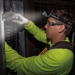 Klein Tools Rechargeable Headlamp With Strap, 400 Lumen All-Day Runtime, Auto-Off, Model 56048 19 Klein Tools Rechargeable Headlamp With Strap, 400 Lumen All-Day Runtime, Auto-Off, Model 56048 -Famous Lighting Store 56048 app8